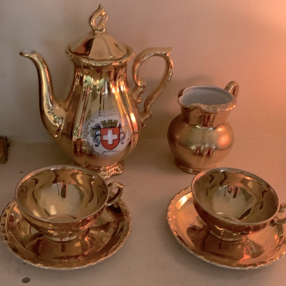 Flawless German? Vintage Tea Set